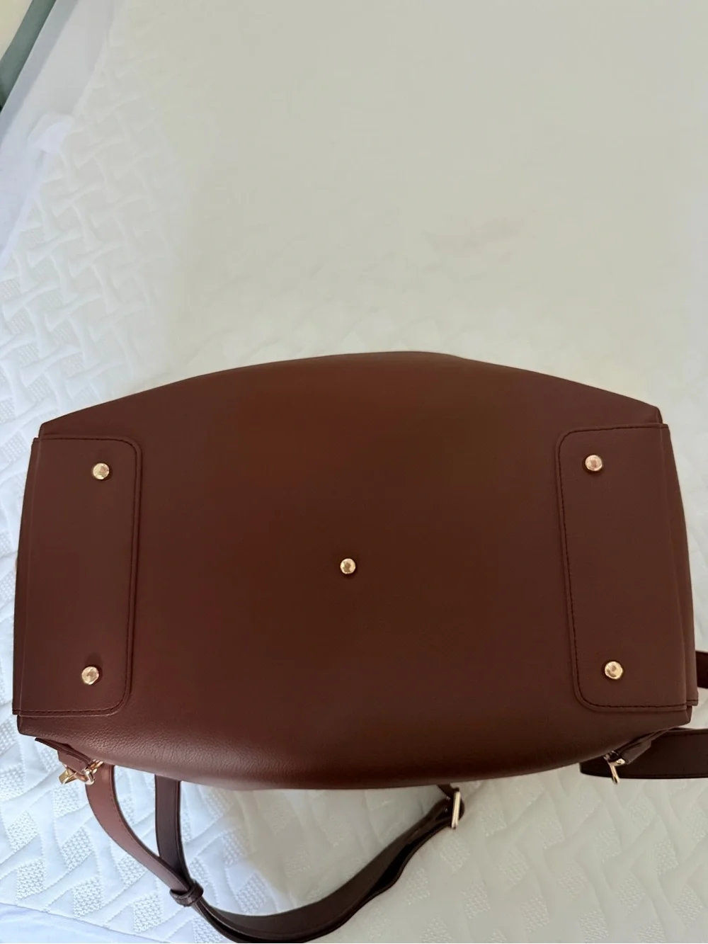 Mina Baie sleek brown